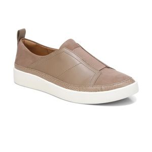 Vionic Zinah sneaker for a comfortable slip-on styling that is on trend!